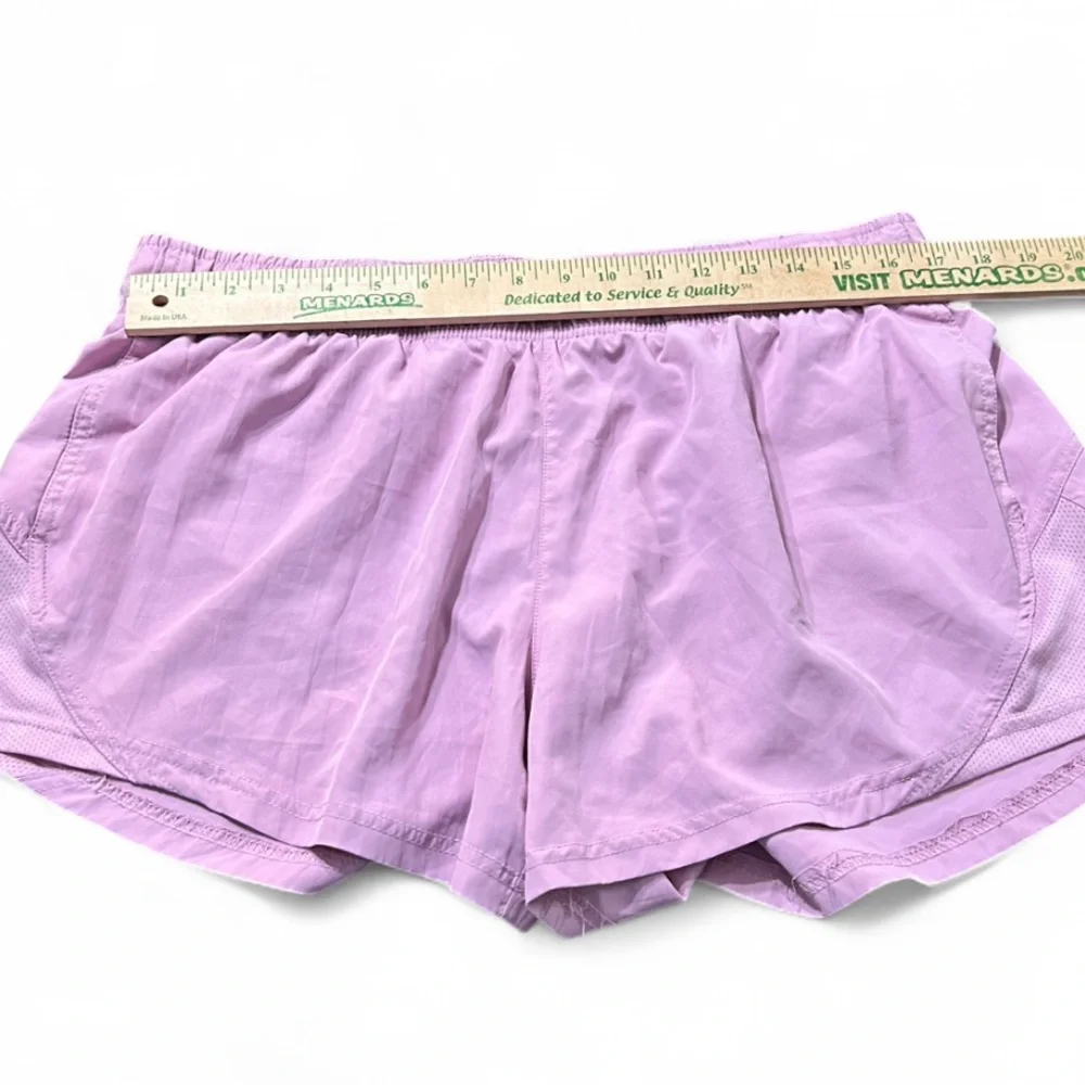 ATHETIC Lavender Shorts with Elastic Waistband and Curved Hem 16-18 XL Exellent